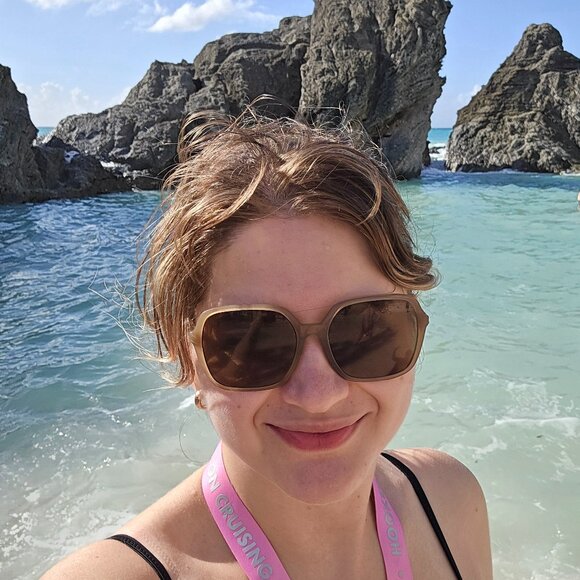 Meet your Posher, Vik - Picture 1 of 1